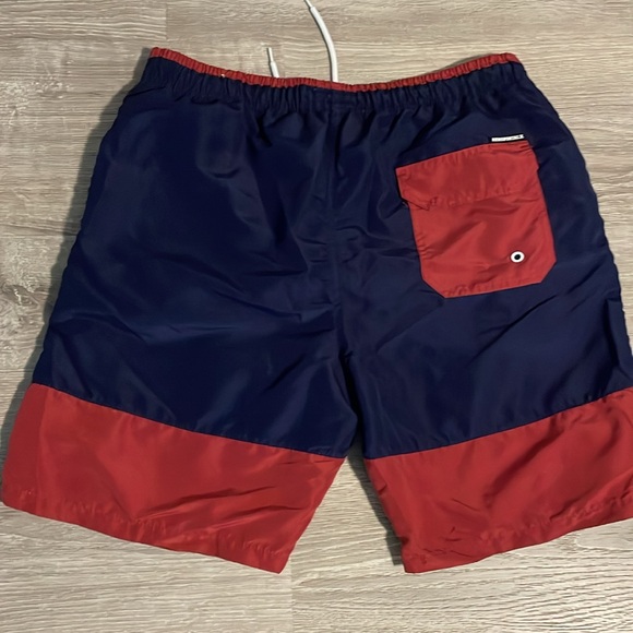Set of two men’s swim trunks, XL great condition - Picture 4 of 7